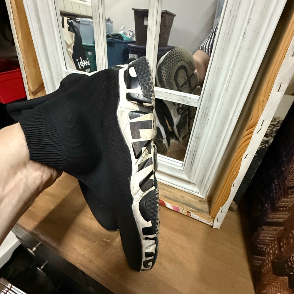 Balenciaga Black and White Graffiti Trainers Men’s 10 - Picture 3 of 8